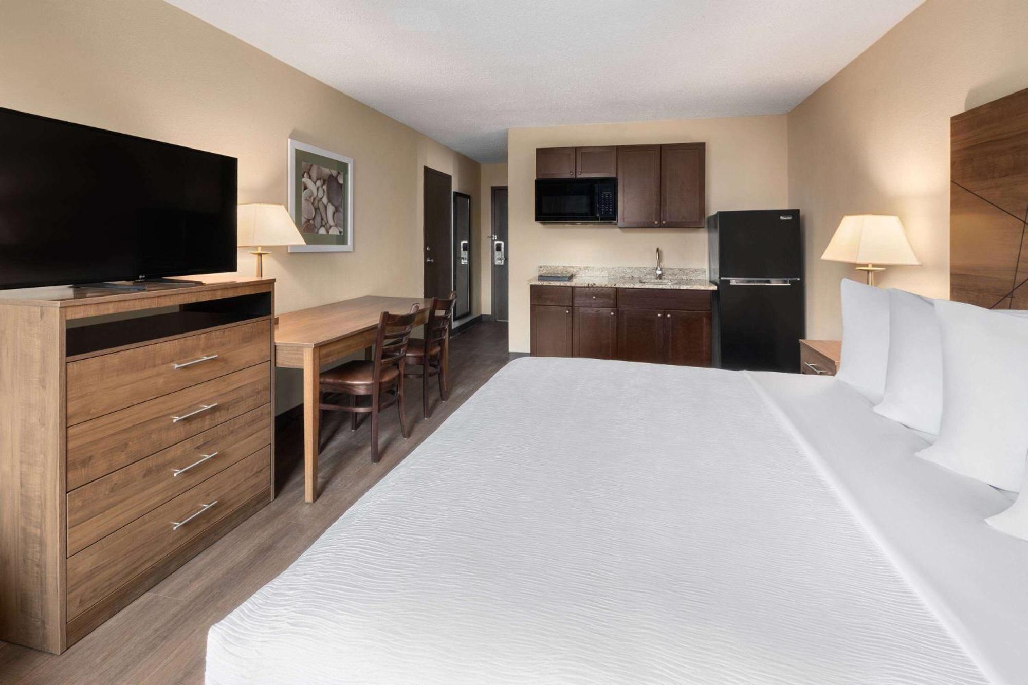 Wingate By Wyndham Troy Hotel Buitenkant foto