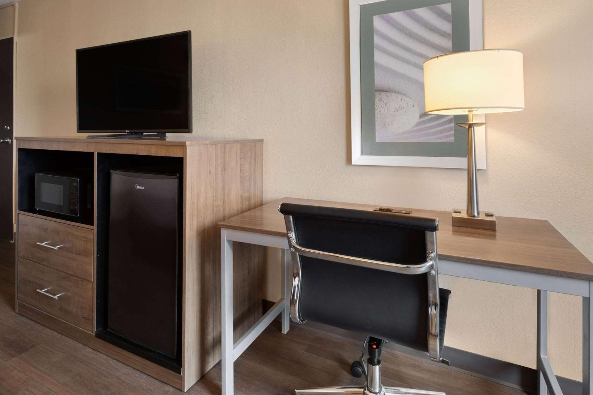 Wingate By Wyndham Troy Hotel Buitenkant foto
